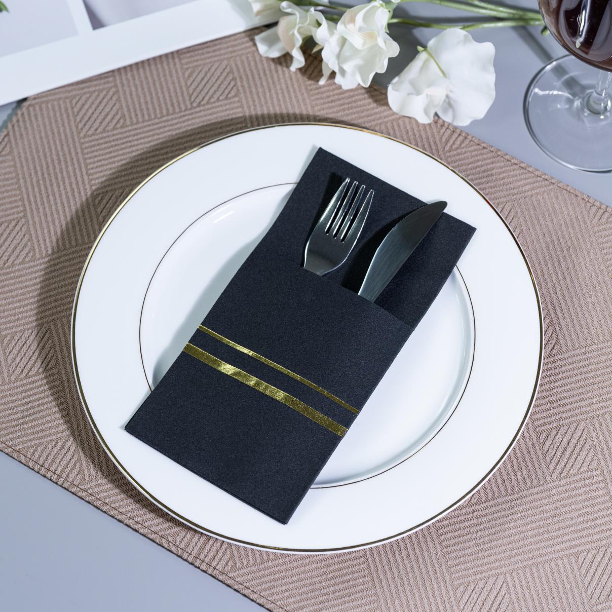 Napkin Kertas Airlaid Hitam Dengan Setem Panas Napkin Kertas Airlaid Hitam Dengan Setem Panas